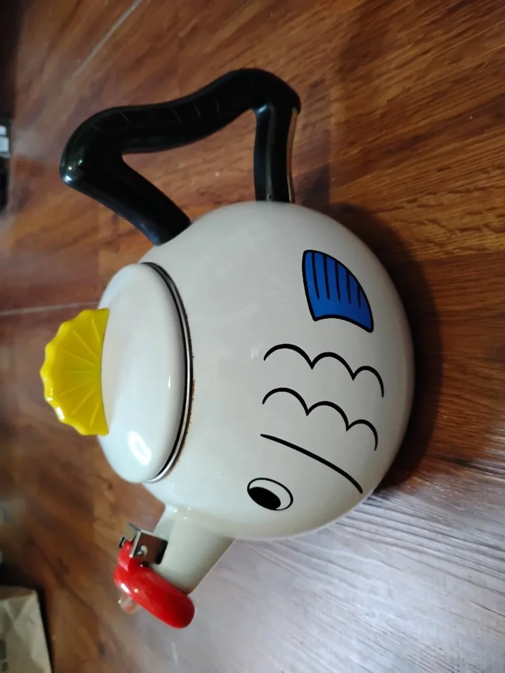 Vintage Kamenstein Fish Tea Kettle Pot
